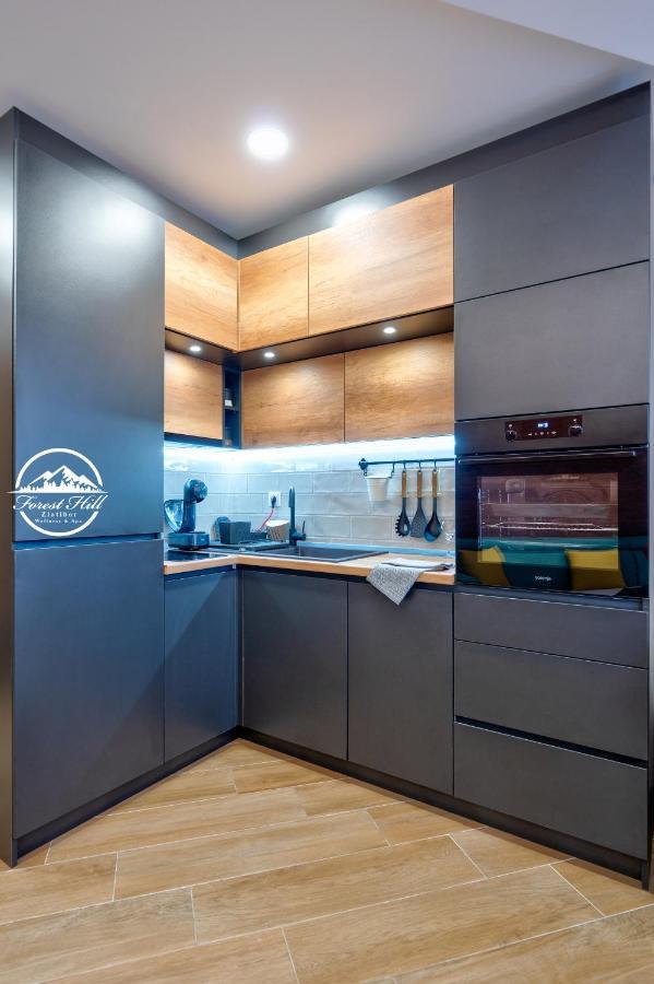 Forest Hill Apartment *